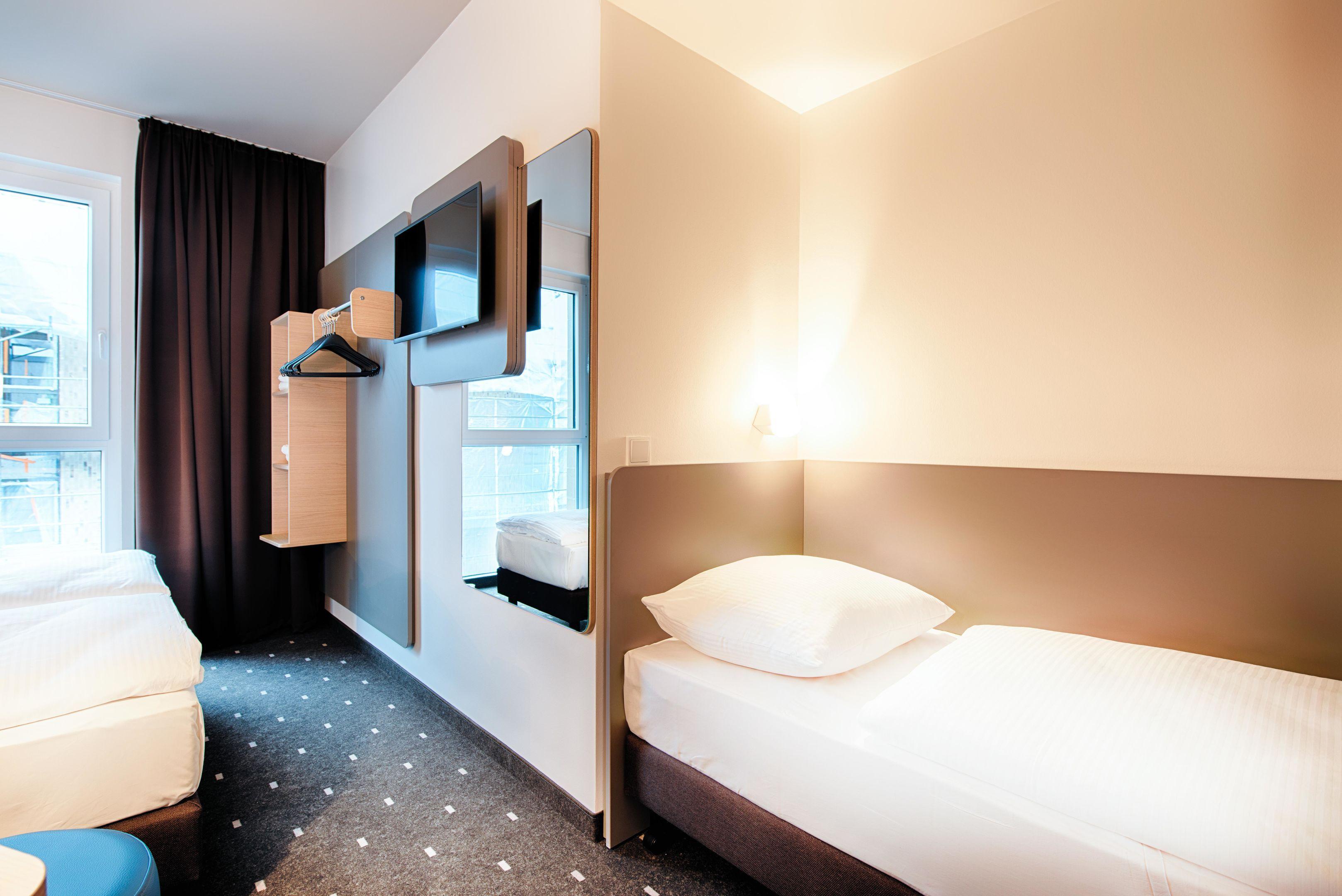 B&B Hotel Rostock City-West Exterior photo